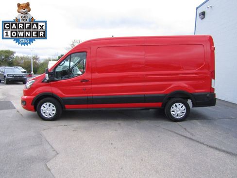 Used 2024 Ford E-Transit 148 Medium Roof image 2