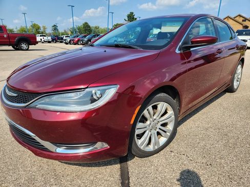 Used 2015 Chrysler 200 Limited w/ Convenience Group FWD image 1
