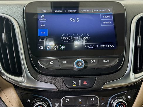 Used 2022 Chevrolet Equinox Premier AWD/4WD image 24