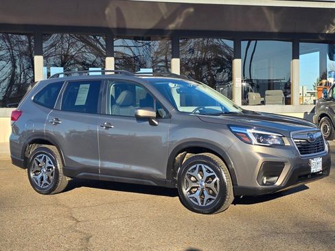 Used 2021 Subaru Forester Premium w/ Popular Package #1 image 3