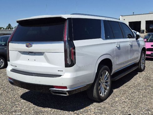 Used 2023 Cadillac Escalade ESV Premium Luxury w/ LPO, Floor Liner Package AWD/4WD image 3