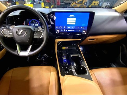Certified 2025 Lexus NX 350 AWD w/ Luxury Package image 15