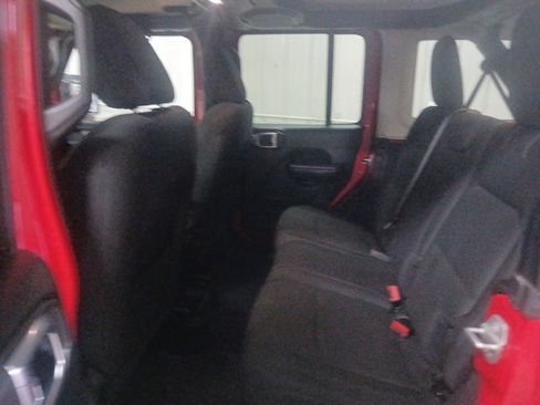 Used 2018 Jeep Wrangler Unlimited Sport image 18