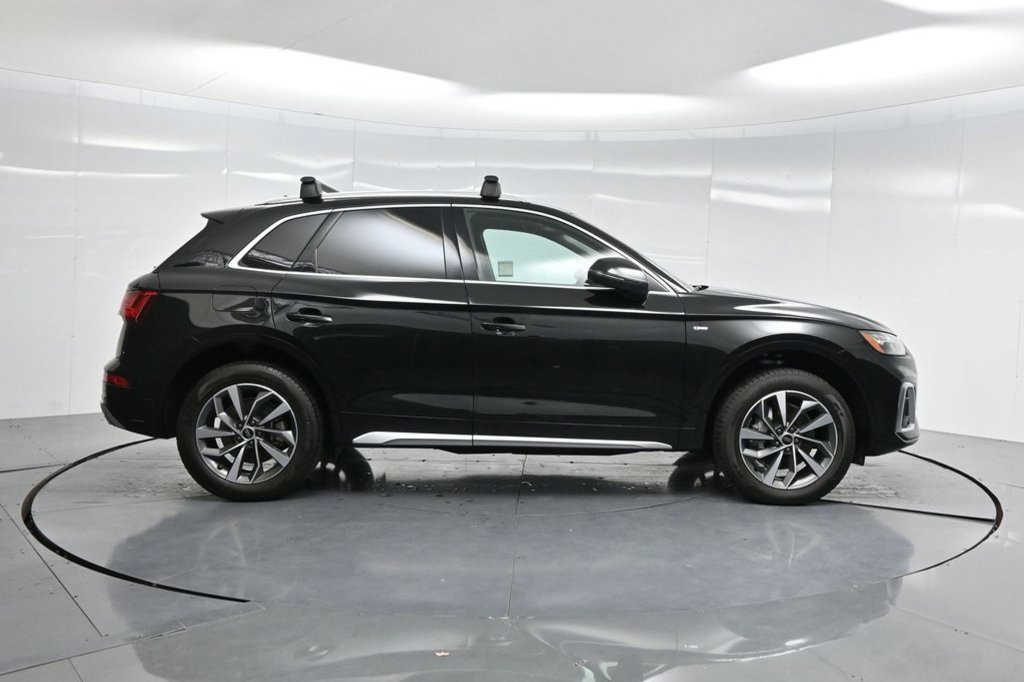 Used 2024 Audi Q5 2.0T Premium w/ Convenience Package AWD/4WD image 4