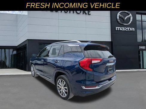 Used 2023 GMC Terrain Denali w/ Denali Premium Package AWD/4WD image 5