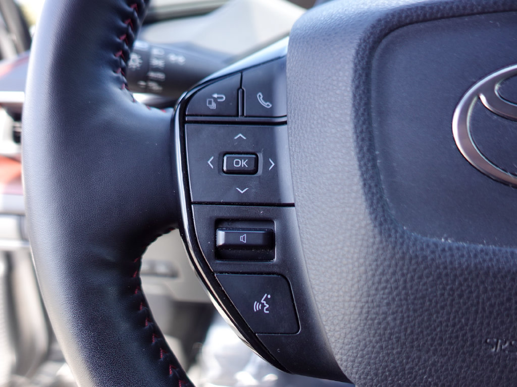 Used 2024 Toyota Prius Prime Premium w/ Advanced Technology Package FWD image 11