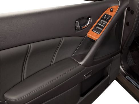 Used 2010 Nissan Murano LE AWD/4WD image 12