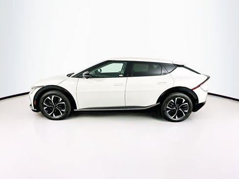 Used 2024 Kia EV6 Wind w/ Wind Technology Package RWD image 4