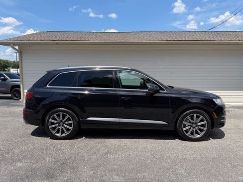 Used 2017 Audi Q7 3.0T Prestige AWD/4WD image 1