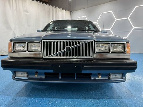 Used 1987 Volvo 760 GLE RWD image 6