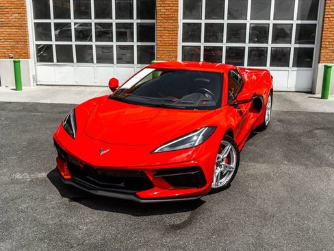 Used 2022 Chevrolet Corvette Stingray Preferred Conv w/ Battery Protection Package RWD image 3