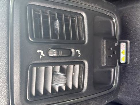 Used 2015 Jeep Grand Cherokee Altitude AWD/4WD image 24