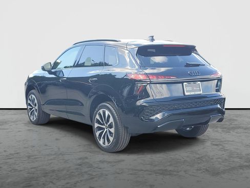 New 2026 Audi Q3 quattro 2.0T AWD/4WD image 3