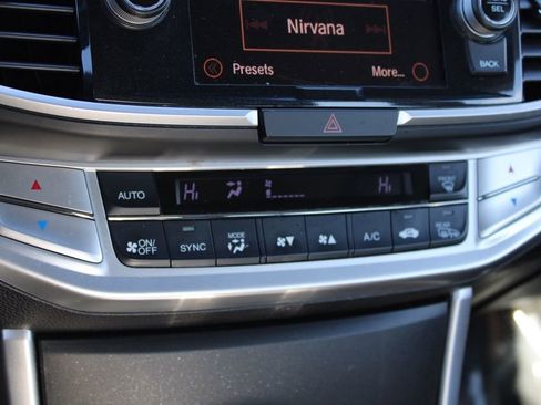 Used 2015 Honda Accord EX-L image 37
