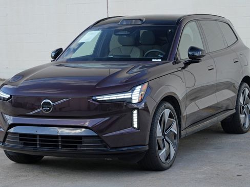 Used 2025 Volvo EX90 Ultra AWD/4WD image 49