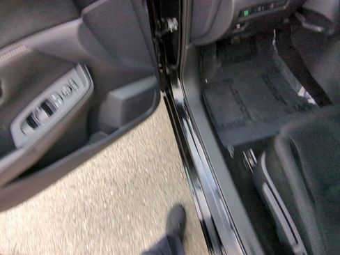 Certified 2025 Nissan Sentra S FWD image 15