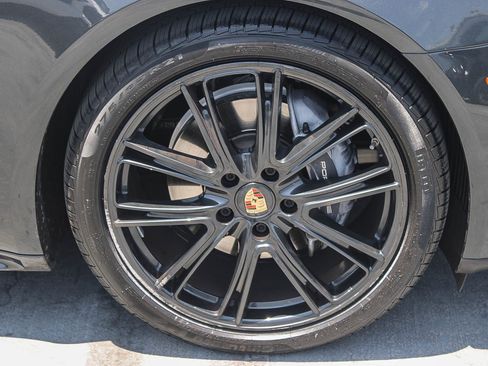 Used 2022 Porsche Panamera Platinum Edition RWD image 11