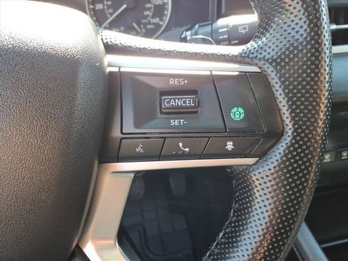 Used 2024 Mitsubishi Outlander SE AWD/4WD image 25