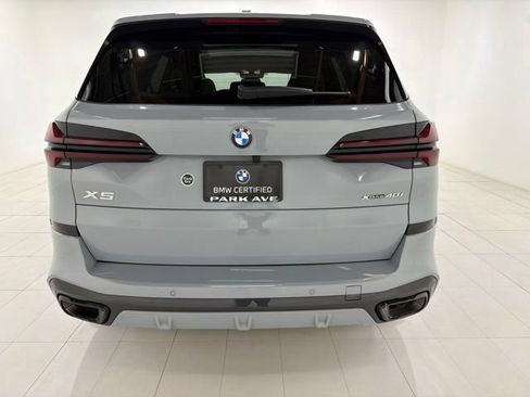 Used 2025 BMW X5 xDrive40i w/ M Sport Package AWD/4WD image 4