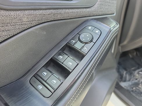 Used 2023 Nissan Rogue SV image 22