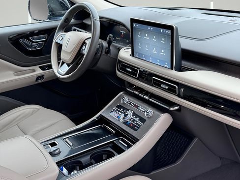 Used 2021 Lincoln Aviator Reserve w/ Equipment Group 201A image 6