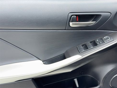 Used 2022 Lexus IS 350 F Sport image 35