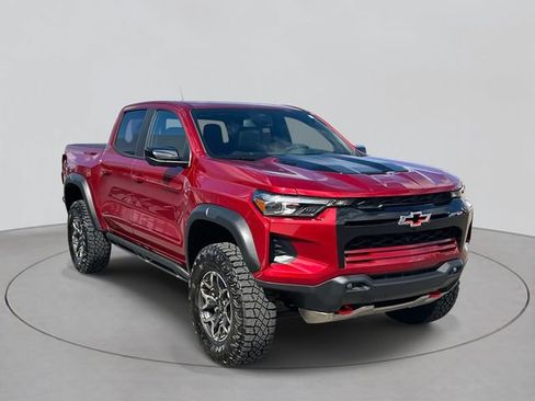 Used 2026 Chevrolet Colorado ZR2 w/ Technology Package image 3