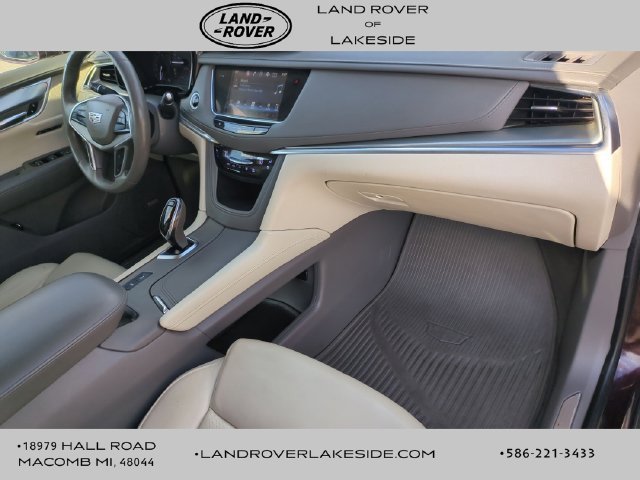 Used 2017 Cadillac XT5 Premium Luxury w/ LPO, Wheel Lock Package FWD image 19