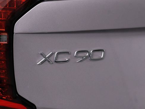 Used 2026 Volvo XC90 B6 Plus w/ Protection Package Premier AWD/4WD image 19