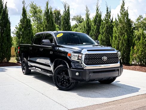 Used 2019 Toyota Tundra SR5 w/ SR5 Upgrade Package AWD/4WD image 2