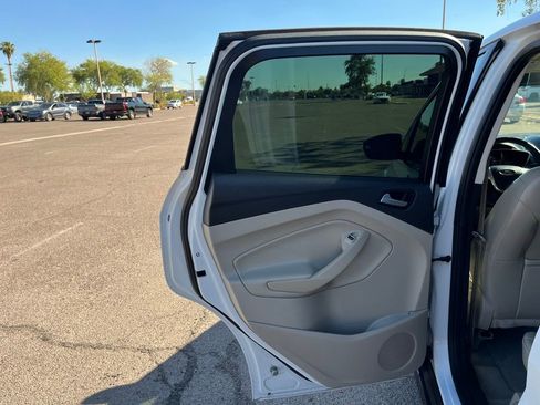 Used 2015 Ford C-MAX Energi SEL image 23