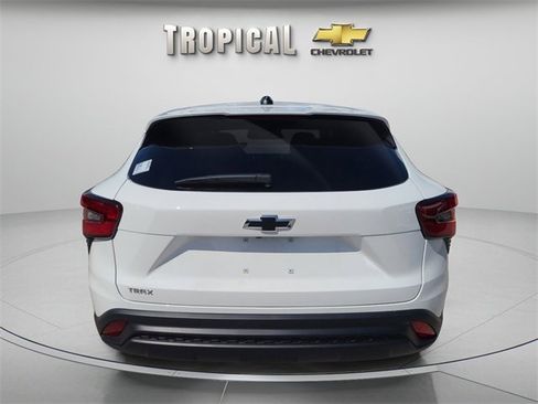 New 2026 Chevrolet Trax LS w/ LS Convenience Package image 4