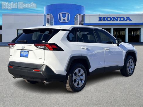 Used 2022 Toyota RAV4 LE w/ Carpet Mat Package (TMS) image 6