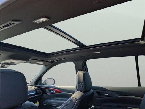 New 2026 Chevrolet Traverse RS FWD image 18