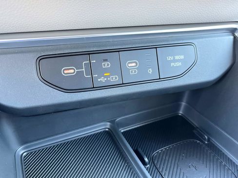 New 2026 Kia Carnival EX FWD image 33