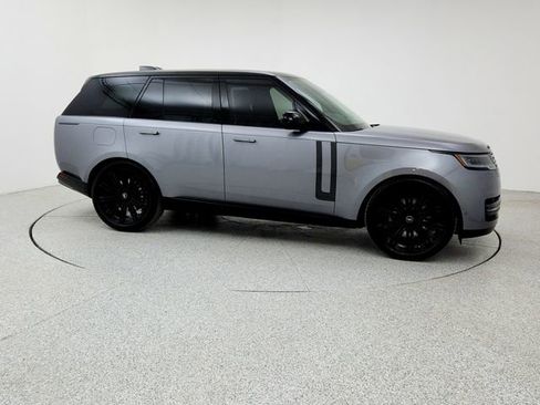Certified 2024 Land Rover Range Rover SE image 3