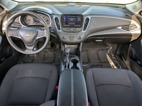 Used 2024 Chevrolet Malibu LT image 25