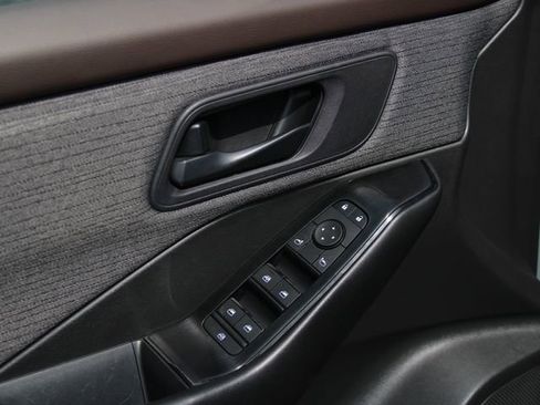 Certified 2023 Nissan Rogue S AWD/4WD image 14