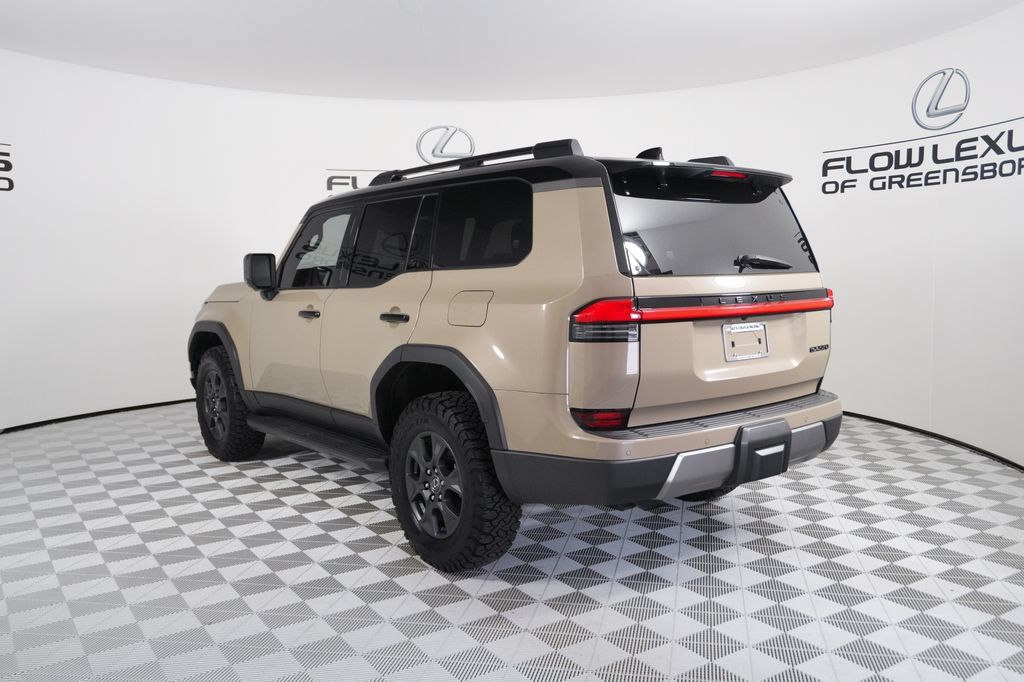 Used 2024 Lexus GX 550 AWD/4WD image 5