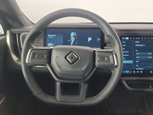 Used 2025 Rivian R1S Adventure AWD/4WD image 28