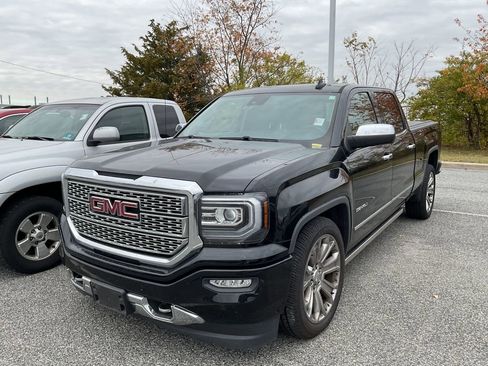 Used 2018 GMC Sierra 1500 Denali w/ Denali Ultimate Package image 4