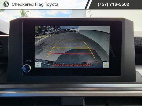 Certified 2025 Toyota Tacoma SR5 AWD/4WD image 22