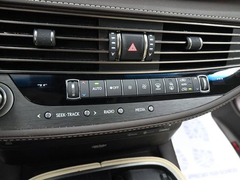 Used 2018 Lexus LS 500 500 Base w/ Interior Upgrade Package image 38