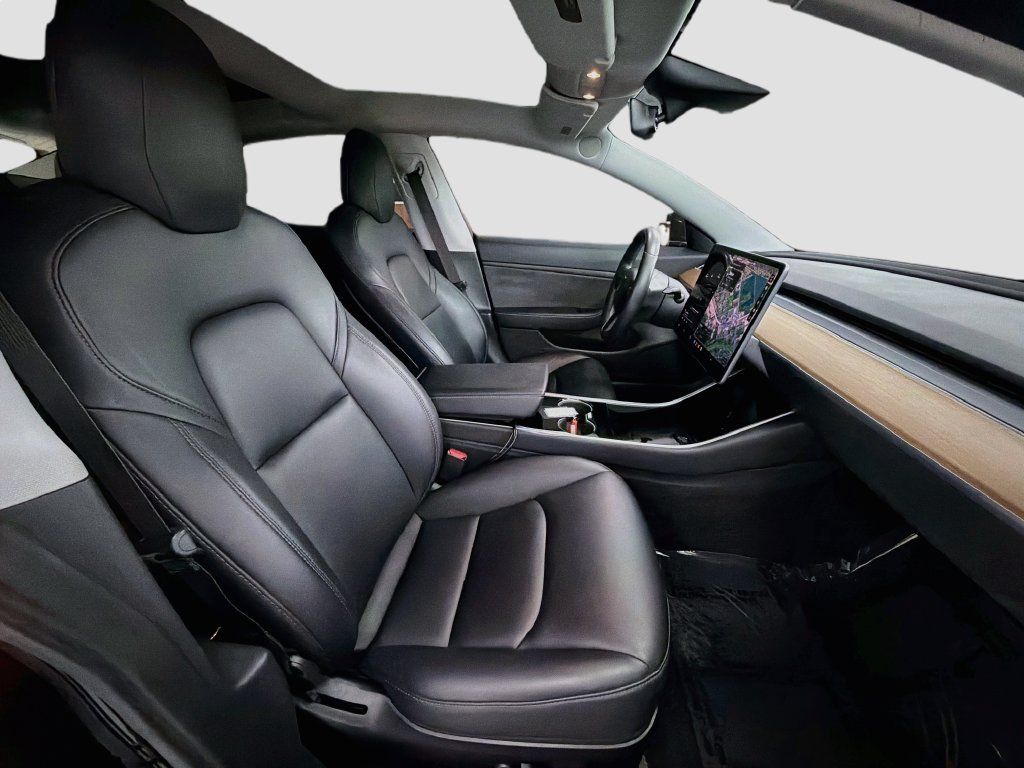 Used 2018 Tesla Model 3 Mid Range RWD image 28