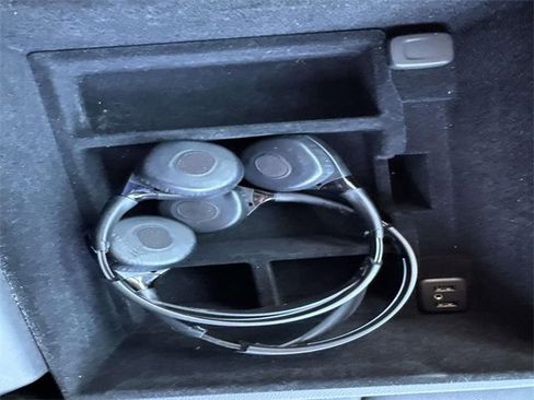 Used 2019 Cadillac Escalade ESV Luxury w/ Escalade Sport Edition image 27