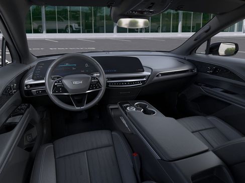 New 2025 Cadillac Lyriq Sport RWD image 18