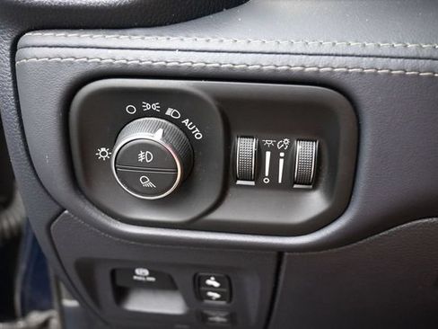 Used 2021 RAM 1500 Limited AWD/4WD image 39