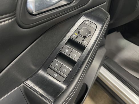 Used 2022 Nissan Rogue SL w/ SL Premium Package image 9