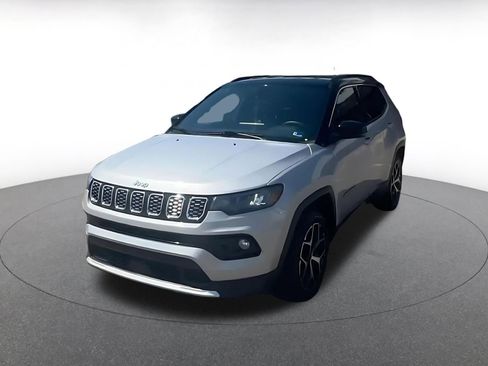Used 2025 Jeep Compass Limited AWD/4WD image 7