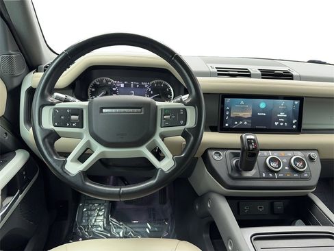 Used 2022 Land Rover Defender 110 SE image 18